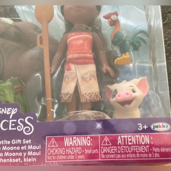 Disney Princess Moana & Maui Adventure Set - Brown, Green, Red - Picture 2 of 6